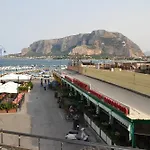 Holidays Mondello