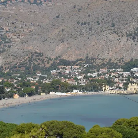 Apartment Holidays Mondello
