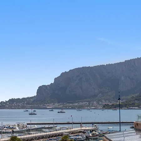 Holidays Appartamento Mondello